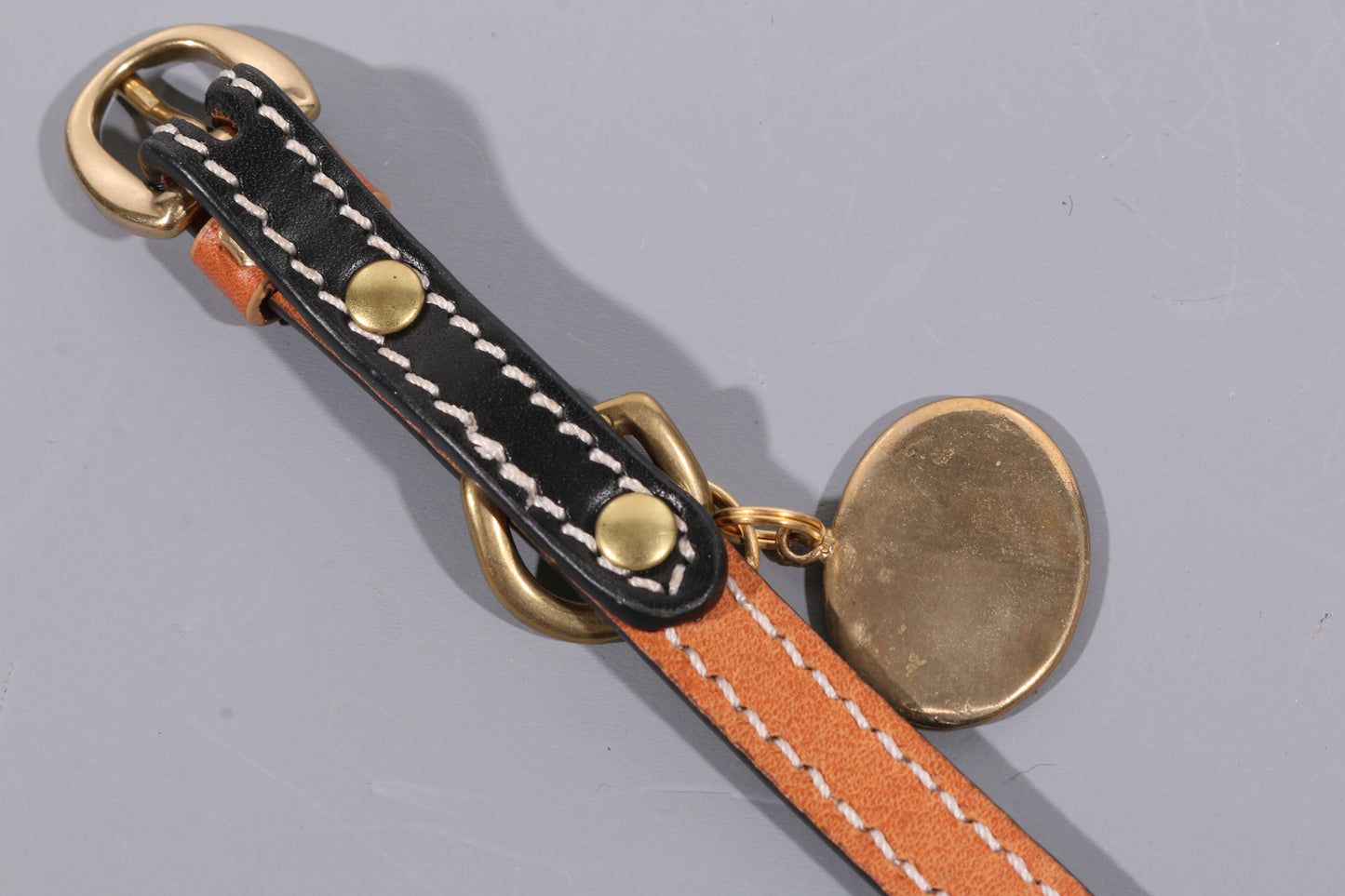 LEATHER DOG COLLAR - PETITE