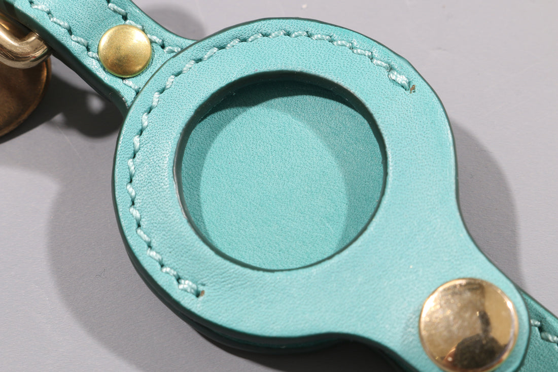 POPPY RED LEATHER DOG COLLAR - AIRTAG EDITION